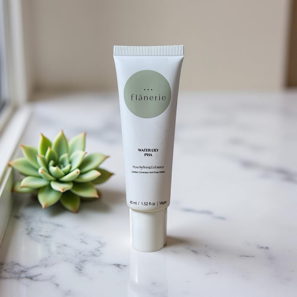 Flânerie Water Lily PHA Exfoliator $52